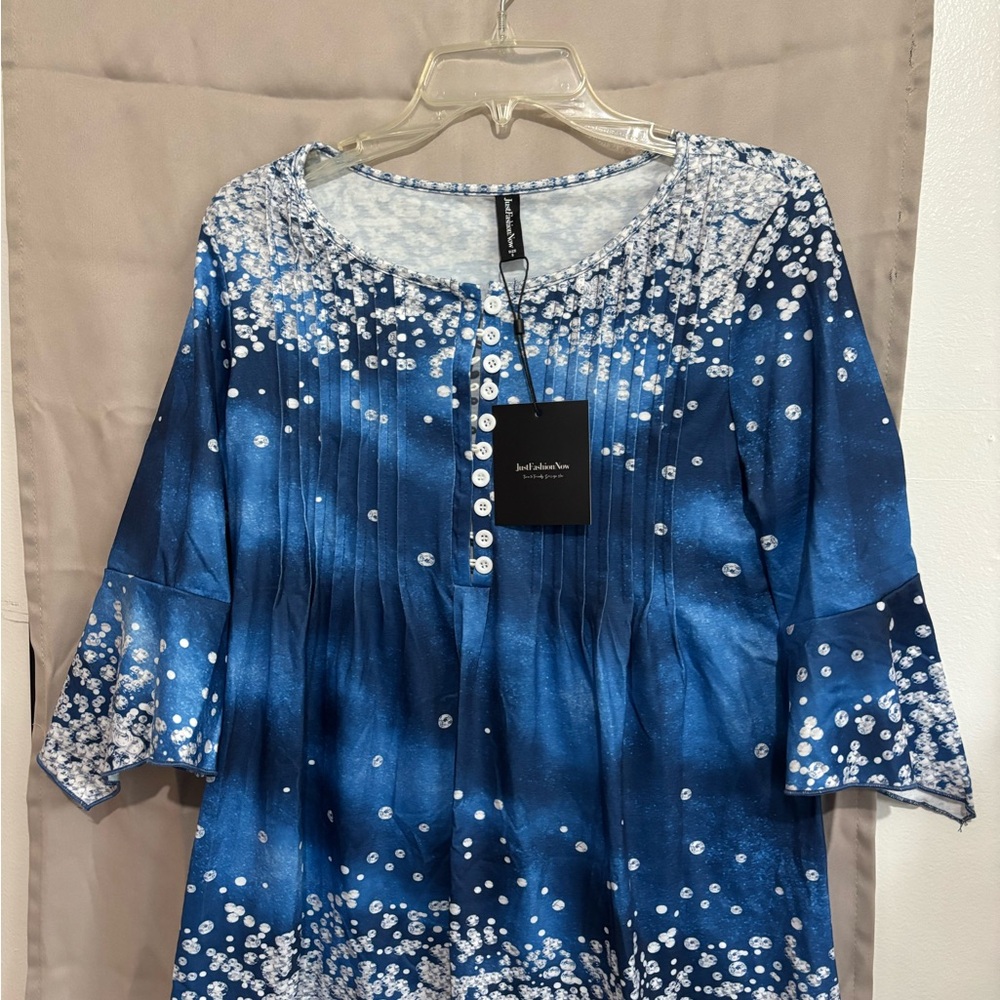 Just Fashion Now Blue and White Floral Women's Blouse
